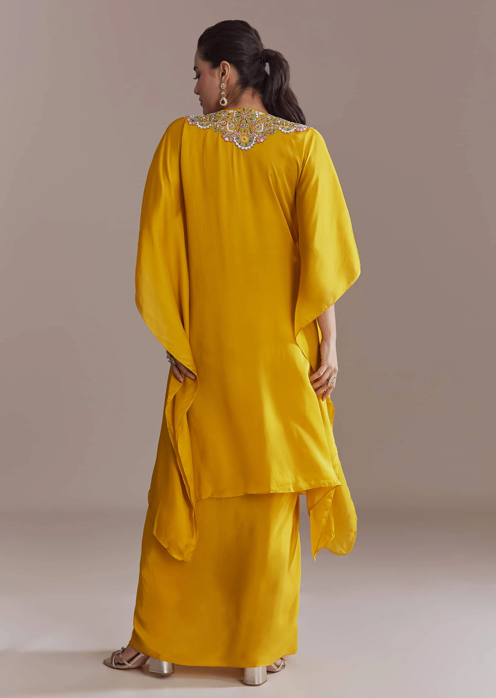 Yellow Organza Kaftan Top And Drape Skirt Set With Resham Work - Image 5